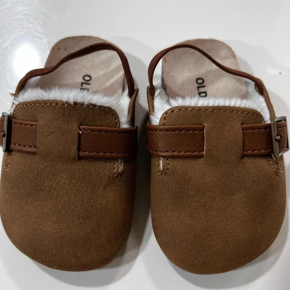 OLD NAVY Baby Slippers Super Soft Size 6-12M